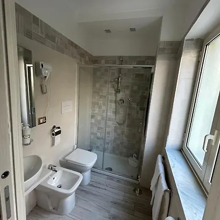 Skycity לינה וארוחת בוקר נאפולי