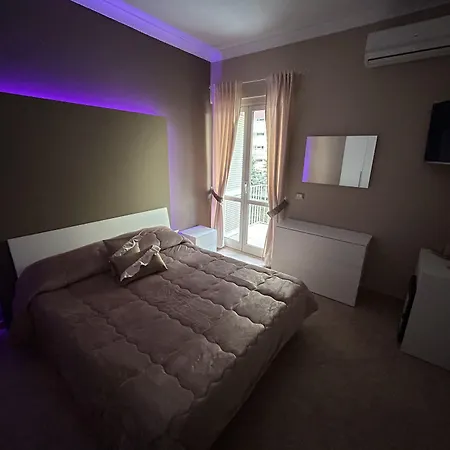 Skycity Nocleg ze śniadaniem Neapol