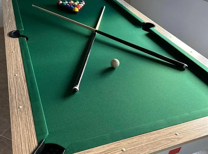 Skycity Bed and Breakfast 3*