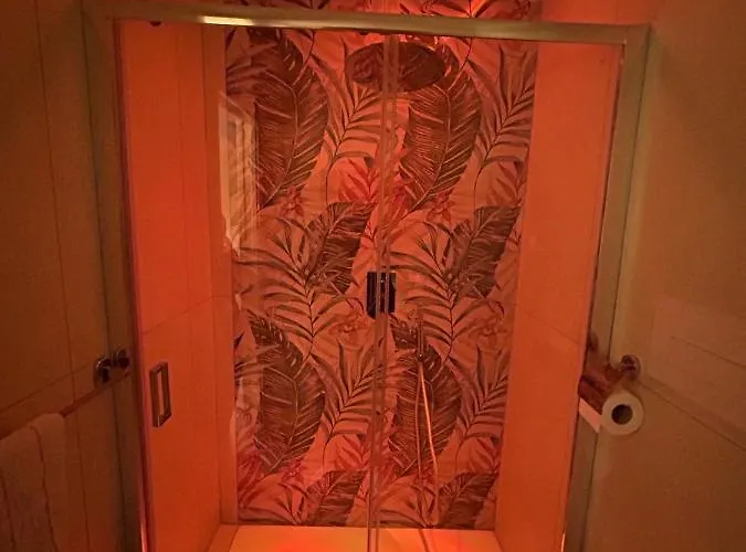 Skycity Bed and Breakfast 3*